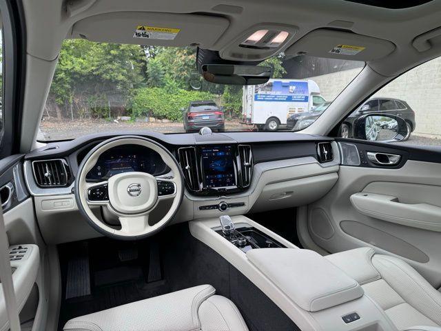 Photo of 2024 Gray Volvo XC60 Recharge Plug-In Hybrid