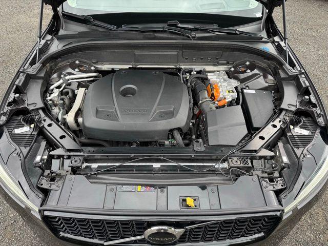 Photo of 2024 Gray Volvo XC60 Recharge Plug-In Hybrid
