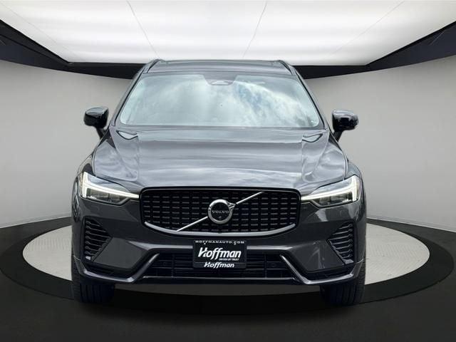 Photo of 2024 Gray Volvo XC60 Recharge Plug-In Hybrid