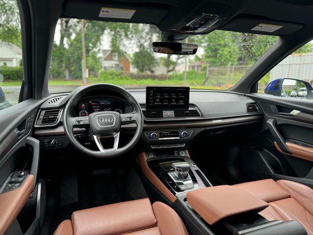 Photo of 2021 Ultra Blue Metallic Audi Q5