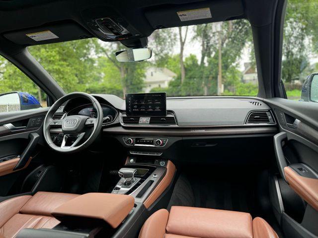 Photo of 2021 Ultra Blue Metallic Audi Q5