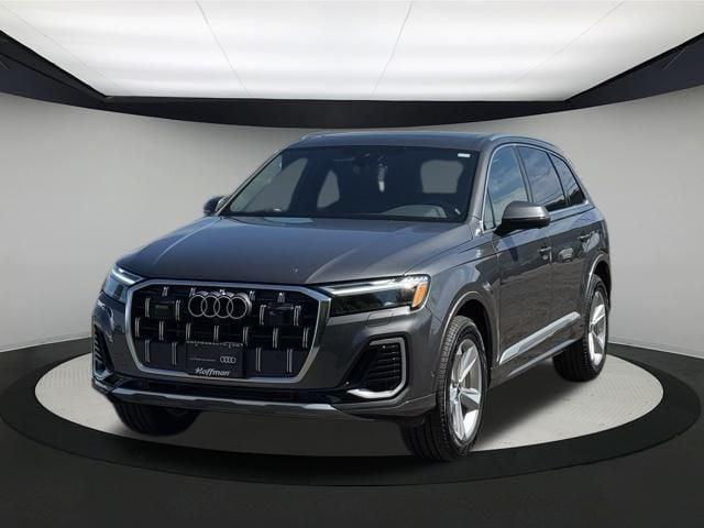 Photo of 2025 Samurai Gray Metallic Audi Q7