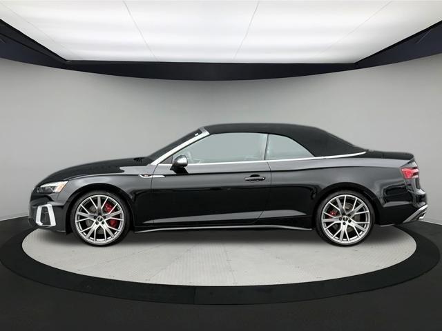 Photo of 2024 Mythos Black Metallic w/ Black Roof Audi S5