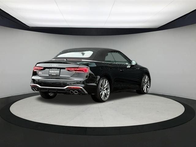 Photo of 2024 Mythos Black Metallic w/ Black Roof Audi S5