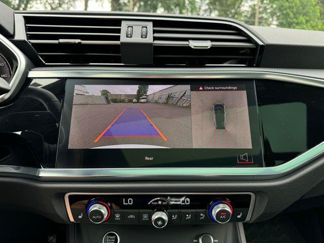 Photo of 2024 Arkona White Audi Q3