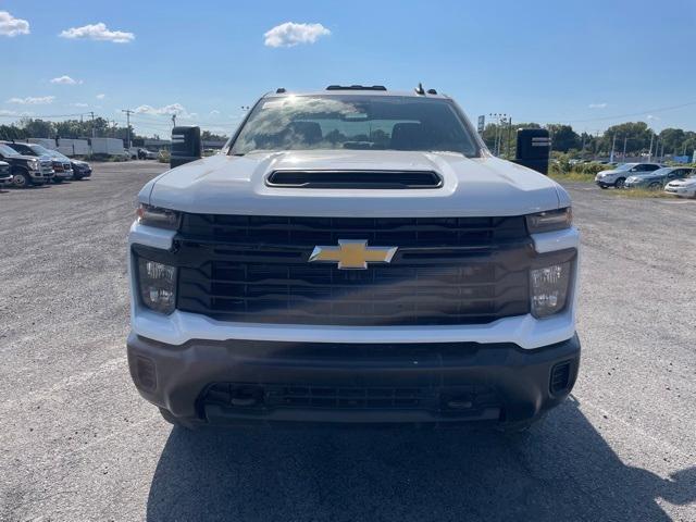 Photo of 2025 Summit White Chevrolet Silverado 3500