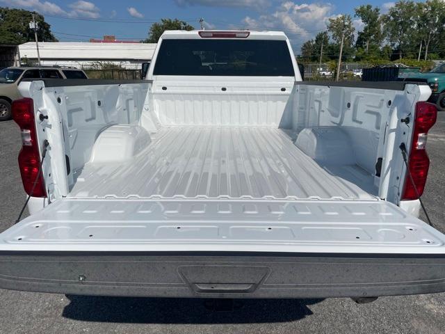 Photo of 2025 Summit White Chevrolet Silverado 3500