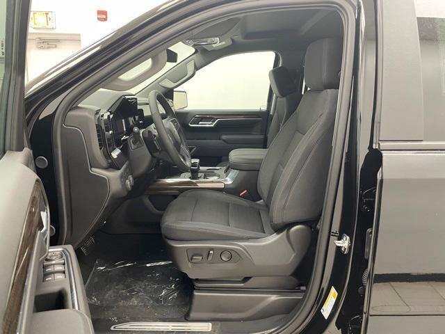 Photo of 2025 Black Chevrolet Silverado 1500