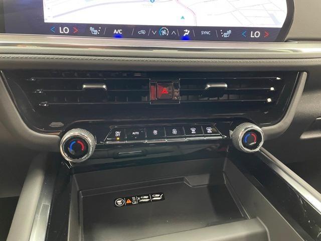 Photo of 2025 Summit White Chevrolet Tahoe