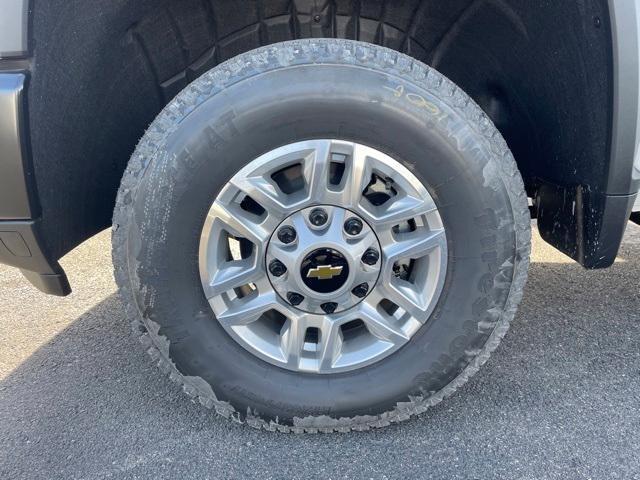 Photo of 2026 Summit White Chevrolet Silverado 2500