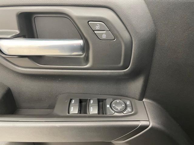 Photo of 2020 Black Chevrolet Silverado 1500