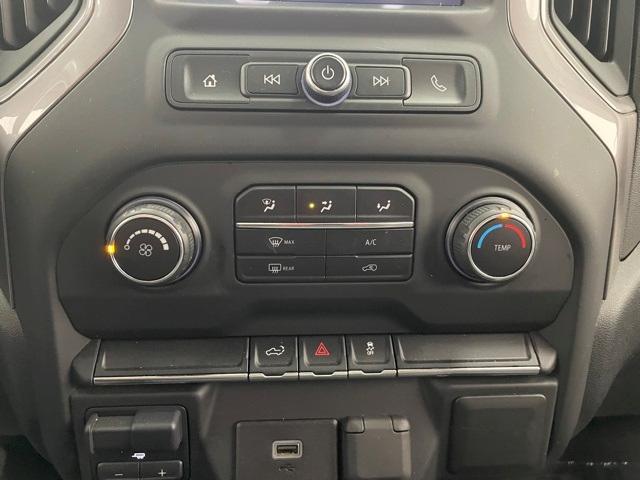 Photo of 2020 Black Chevrolet Silverado 1500