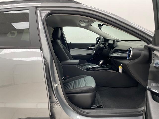 Photo of 2025 Sterling Gray Metallic Chevrolet Trax
