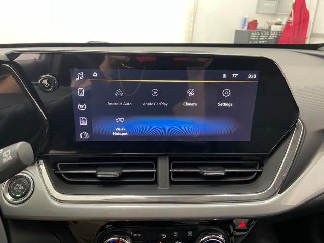 Photo of 2025 Sterling Gray Metallic Chevrolet Trax