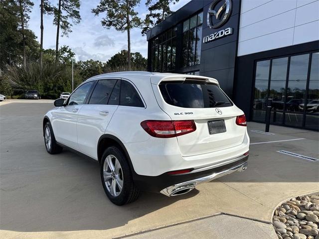 Photo of 2017 White Mercedes-Benz GLC 300