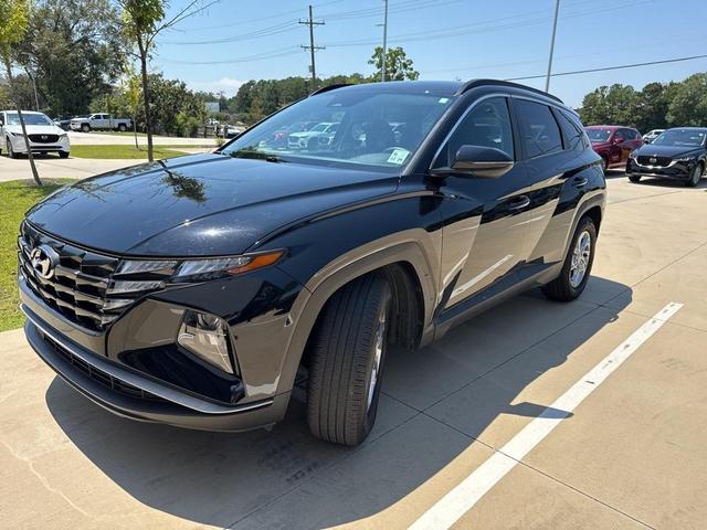 Photo of 2023 Phantom Black Hyundai TUCSON