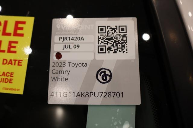 Photo of 2023 Ice Cap Toyota Camry