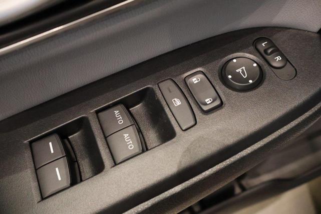 Photo of 2022 Lunar Silver Metallic Honda CR-V