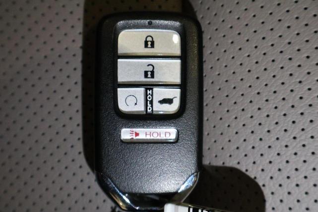 Photo of 2022 Lunar Silver Metallic Honda CR-V