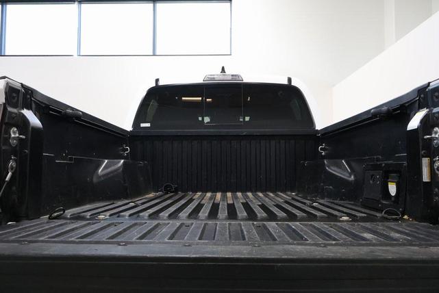 Photo of 2021 Super White Toyota Tacoma