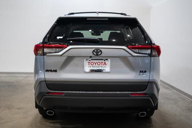 Photo of 2025 Silver Sky Metallic Toyota RAV4 Hybrid