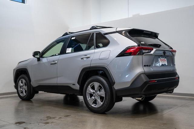 Photo of 2025 Silver Sky Metallic Toyota RAV4 Hybrid