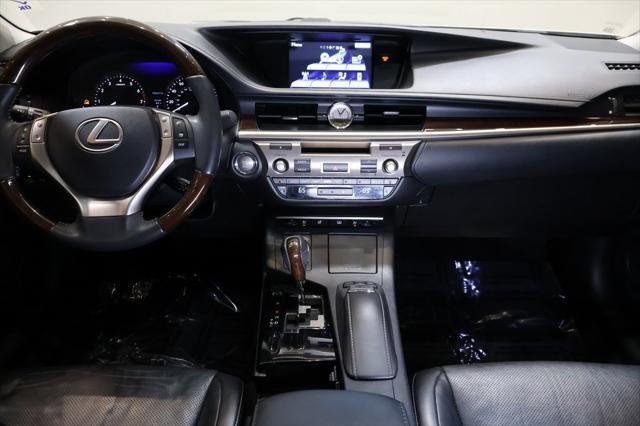 Photo of 2014 Starfire Pearl Lexus ES 350