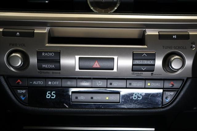 Photo of 2014 Starfire Pearl Lexus ES 350