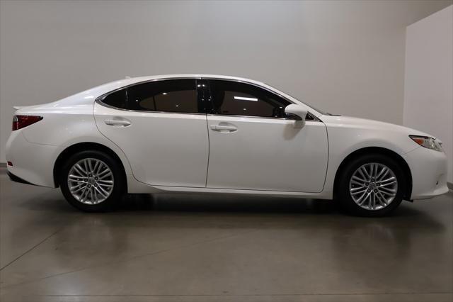 Photo of 2014 Starfire Pearl Lexus ES 350