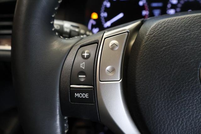 Photo of 2014 Starfire Pearl Lexus ES 350