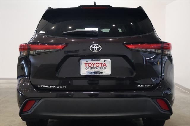 Photo of 2022 Opulent Amber Toyota Highlander