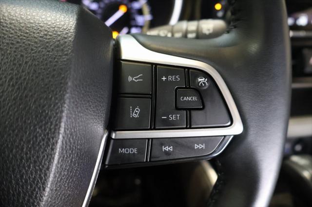 Photo of 2022 Opulent Amber Toyota Highlander