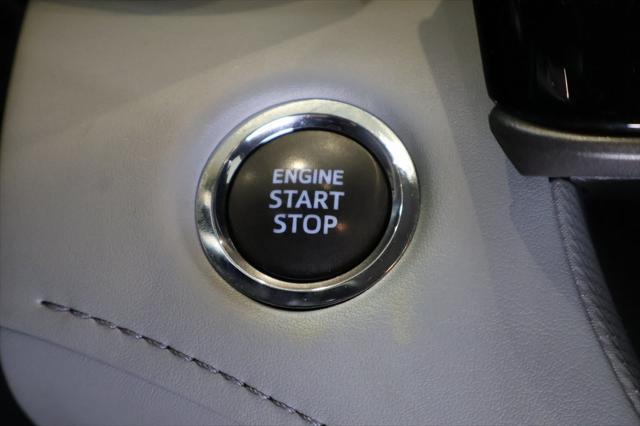 Photo of 2022 Opulent Amber Toyota Highlander