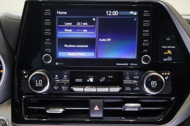 Photo of 2022 Opulent Amber Toyota Highlander