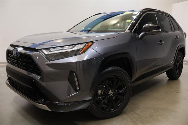 Photo of 2022 Magnetic Gray Metallic/Midnight Black Metallic Toyota RAV4 Hybrid
