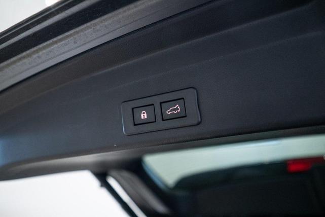 Photo of 2022 Magnetite Gray Metallic Subaru Ascent