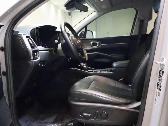 Photo of 2022 Wolf Gray Kia Sorento
