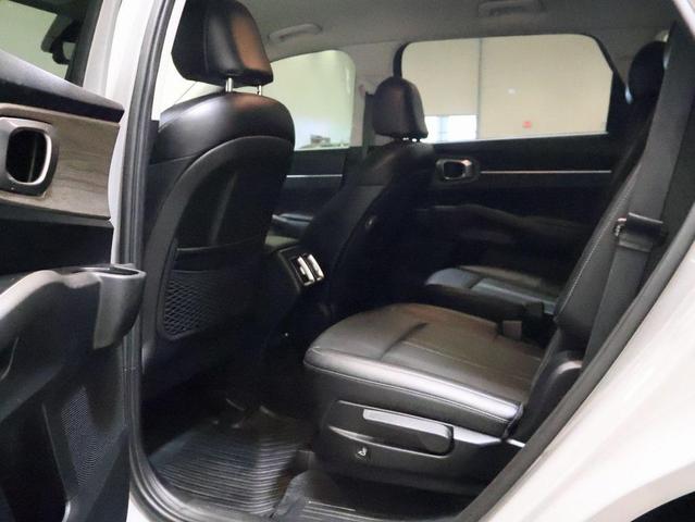 Photo of 2022 Wolf Gray Kia Sorento