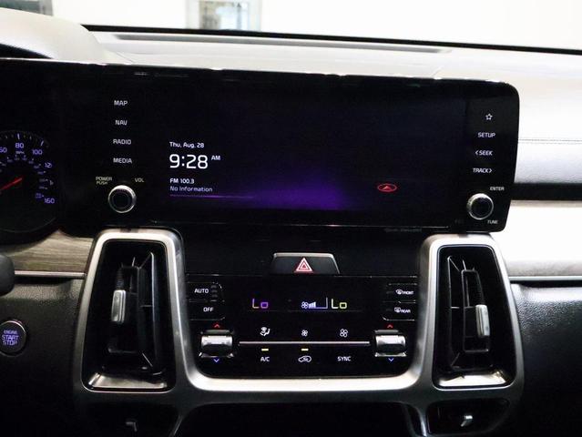 Photo of 2022 Wolf Gray Kia Sorento