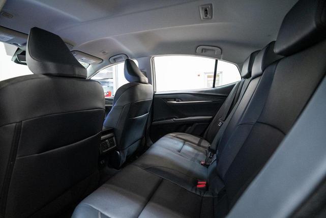 Photo of 2025 Midnight Black Metallic Toyota Camry