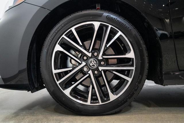 Photo of 2025 Midnight Black Metallic Toyota Camry