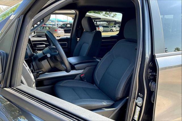 Photo of 2022 Granite Crystal Metallic Clearcoat RAM 1500