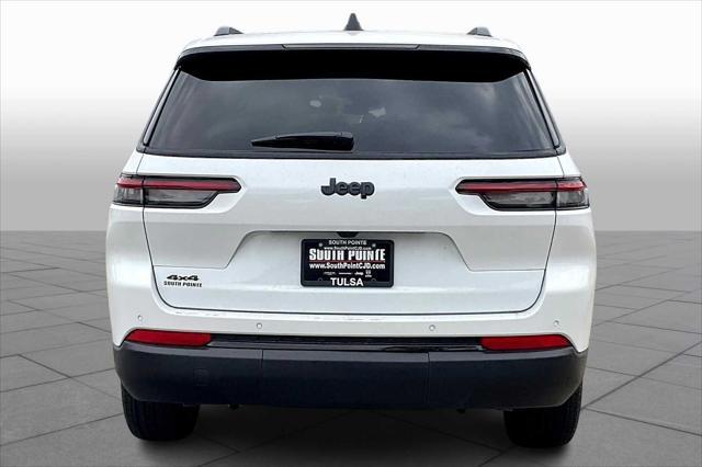 Photo of 2025 Bright White Clearcoat Jeep Grand Cherokee L