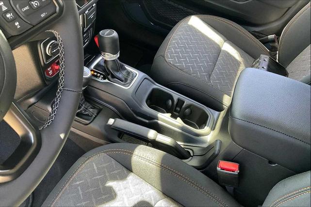Photo of 2025 Gray Jeep Gladiator