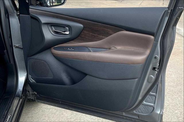 Photo of 2024 Gun Metallic Nissan Murano