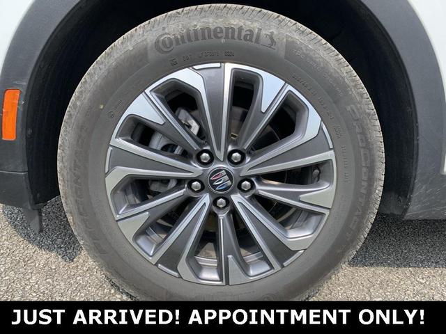 Photo of 2024 Summit White Buick Envision