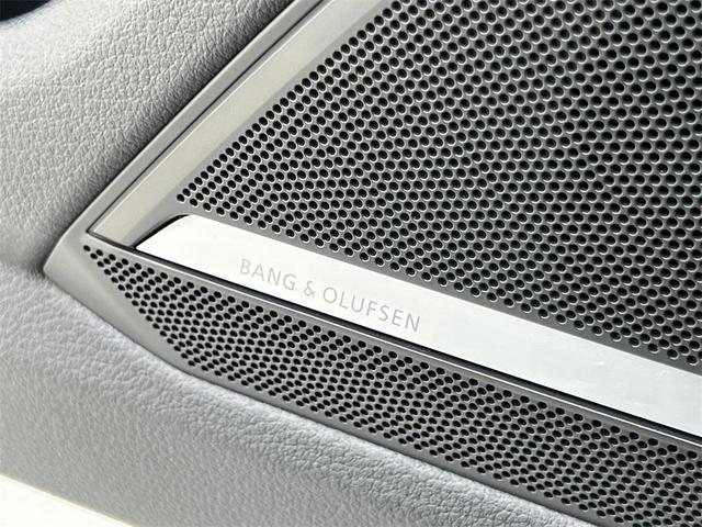 Photo of 2022 Daytona Gray Pearl Effect Audi RS 6 Avant