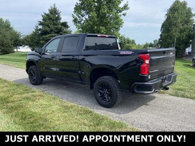 Photo of 2021 Black Chevrolet Silverado 1500