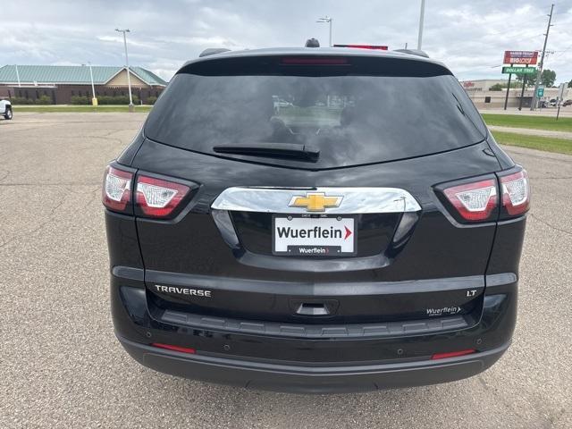 Photo of 2017 Mosaic Black Metallic Chevrolet Traverse