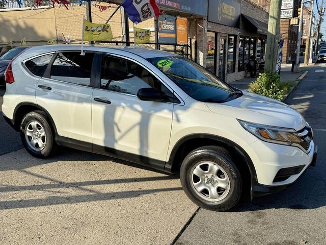 Photo of 2015 White Diamond Pearl Honda CR-V